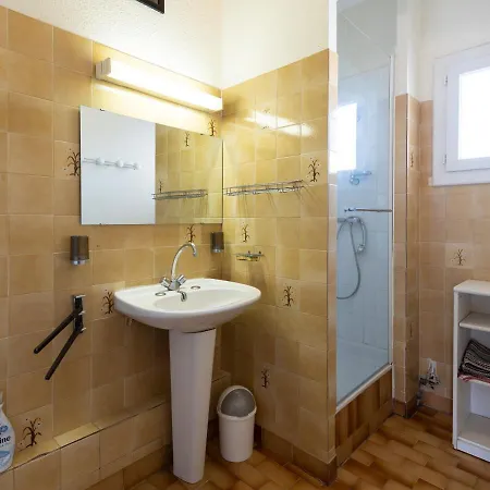 1 Bedroom Plus Cabin Apartment For 6 펜션