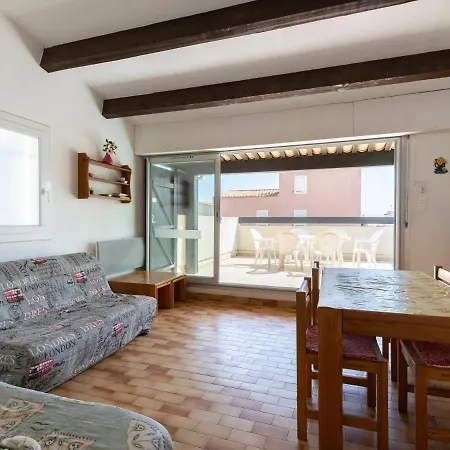 1 Bedroom Plus Cabin Apartment For 6 * 아그